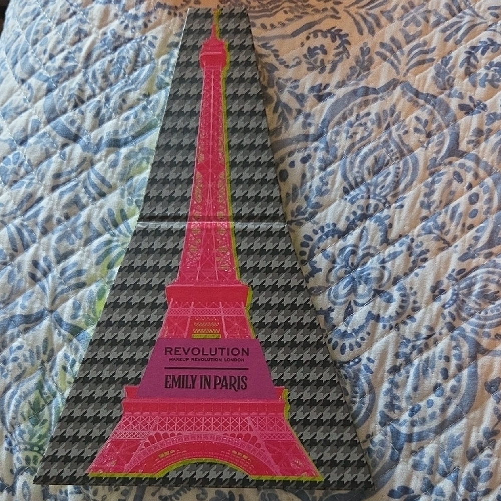 Revolution Eiffel Tower Pink and Black Palette